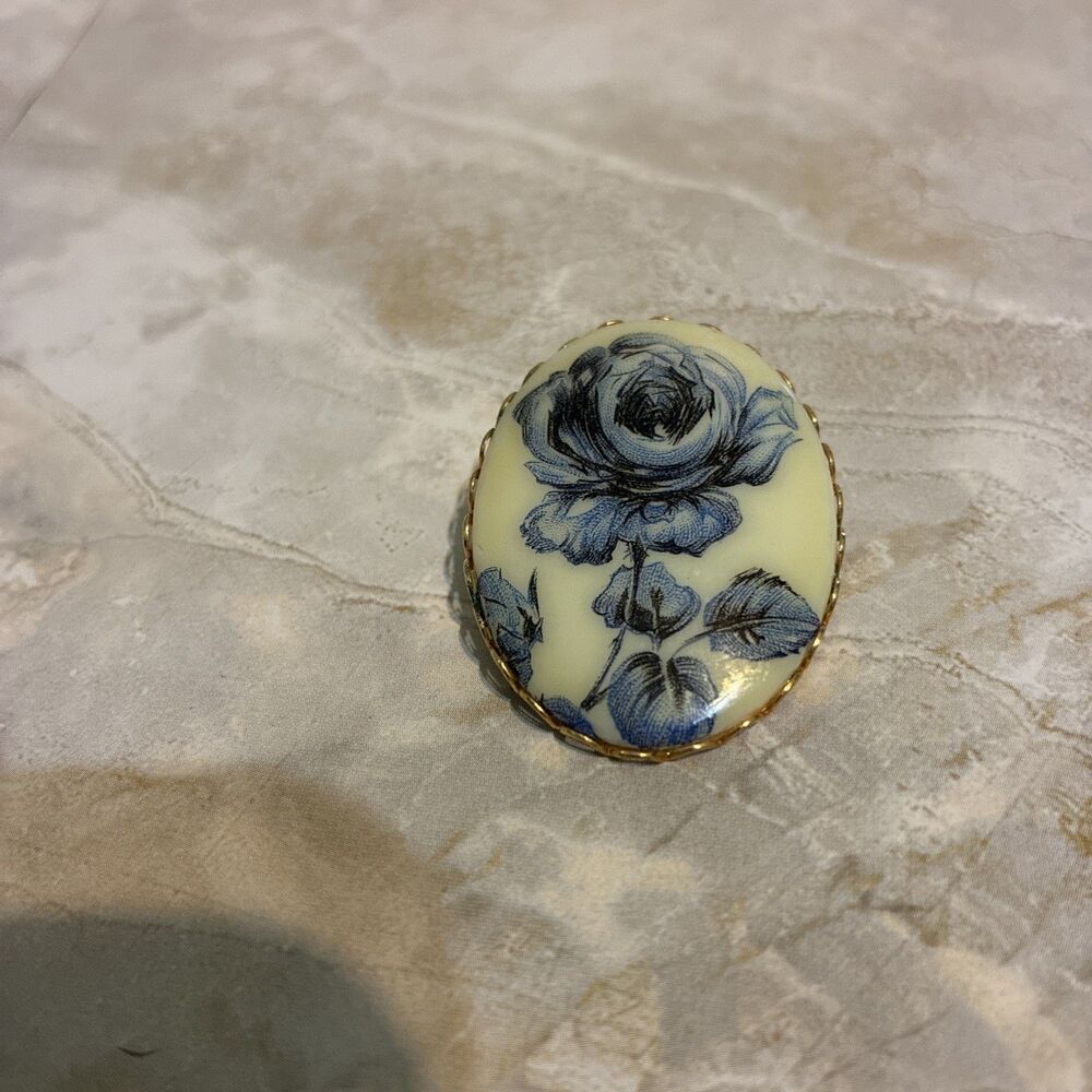 Vintage Corocraft Oval Blue/White  Porcelain Floral Brooch Signed